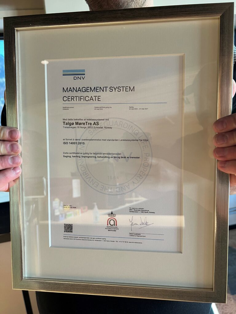 Foto av sertifikatet til ISO 14001
